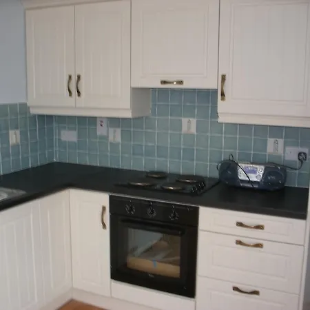 Cooraclare Apartman *